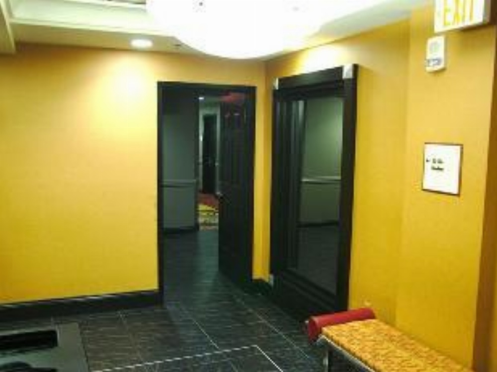 Club 36 Resort by ResortShare Image 17