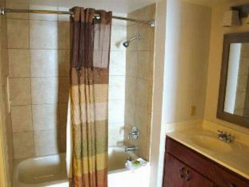 Club 36 Resort by ResortShare image 20