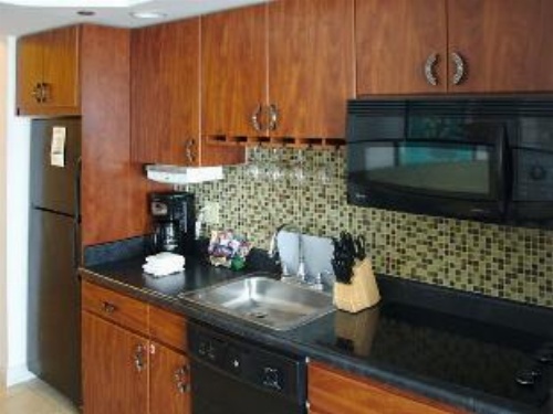 Club 36 Resort by ResortShare image 4
